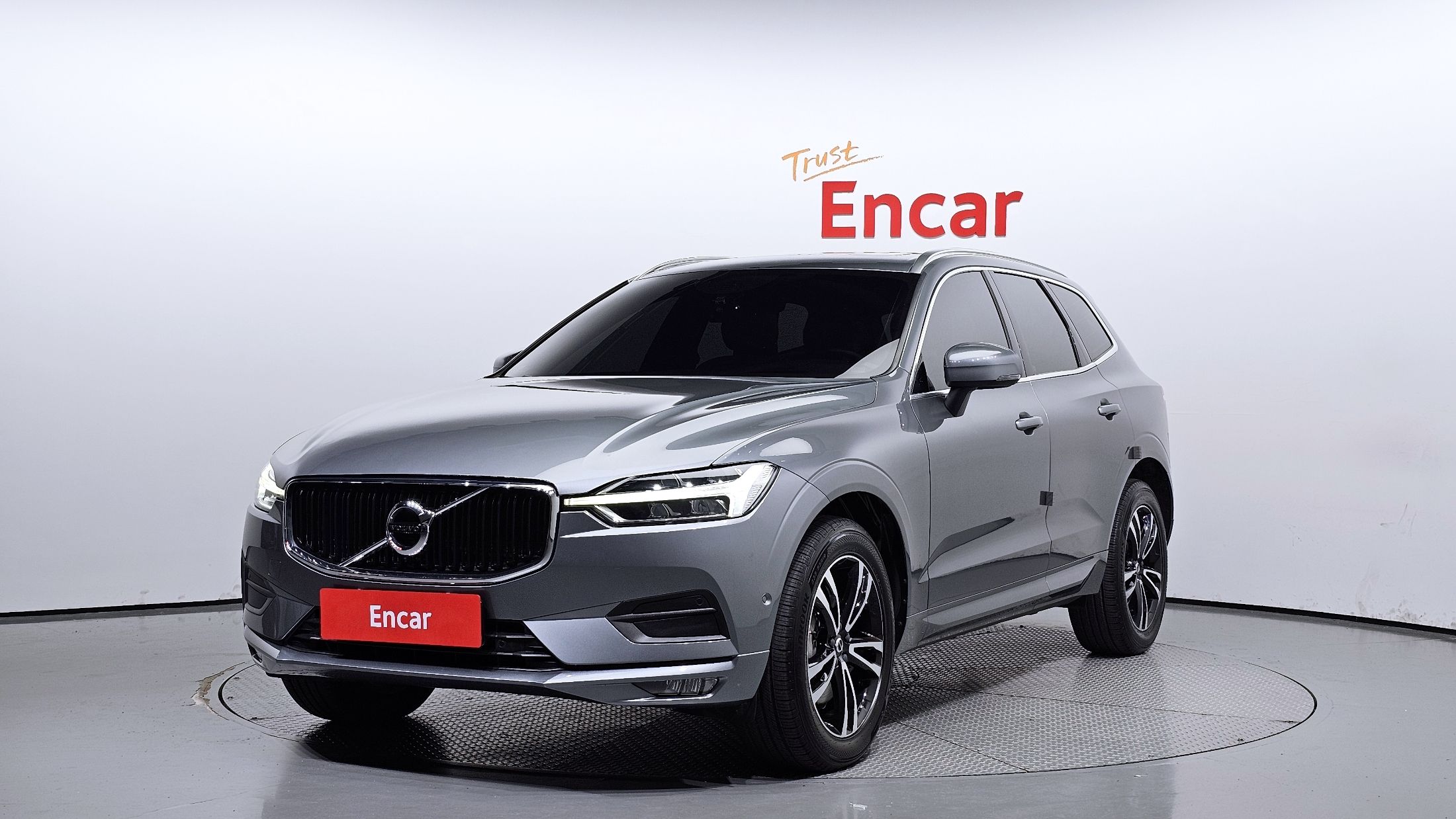 VOLVO XC60 2018