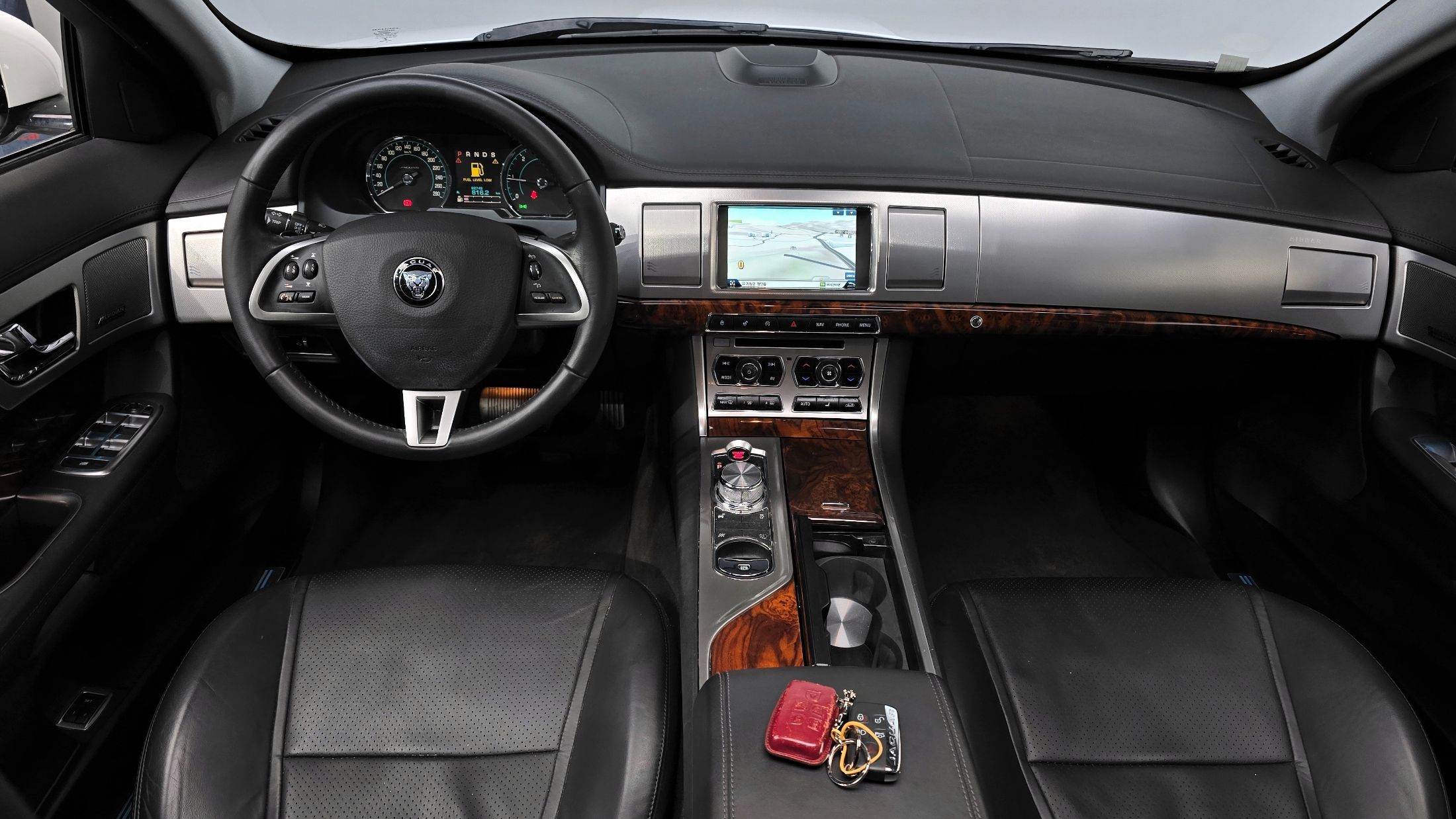 JAGUAR XF 2014