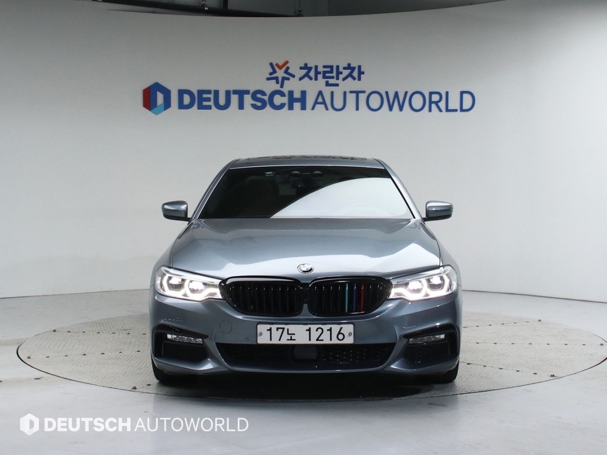BMW 5-SERIES G30 2018