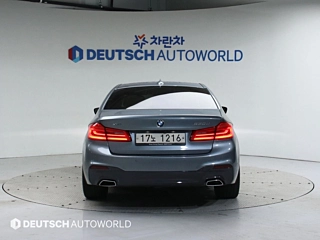 BMW 5-SERIES G30 2018
