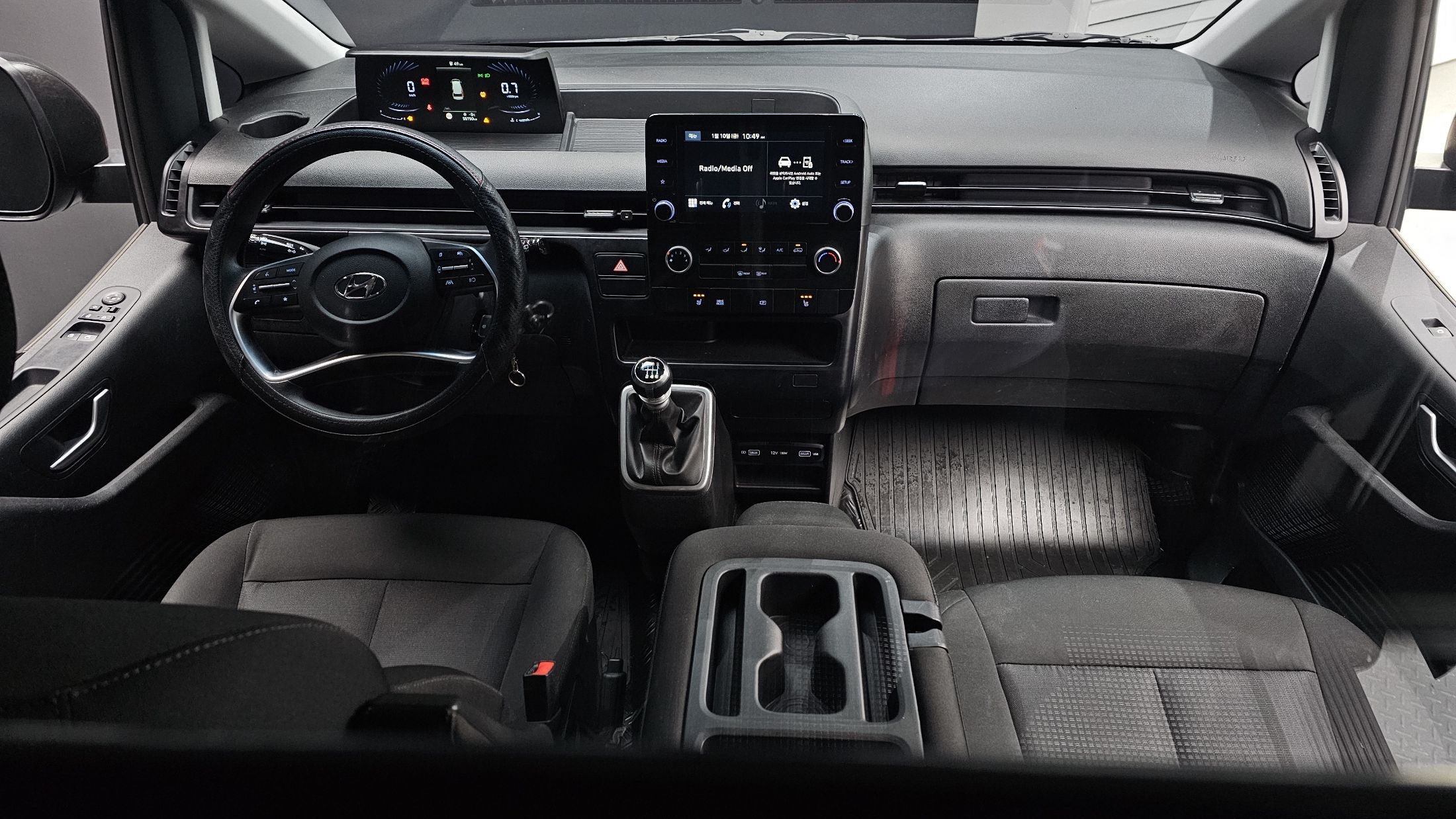 HYUNDAI STARIA 2021