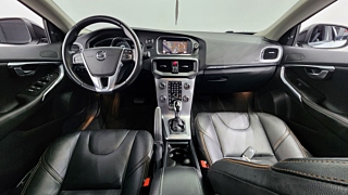VOLVO V40 CROSS COUNTRY 2017