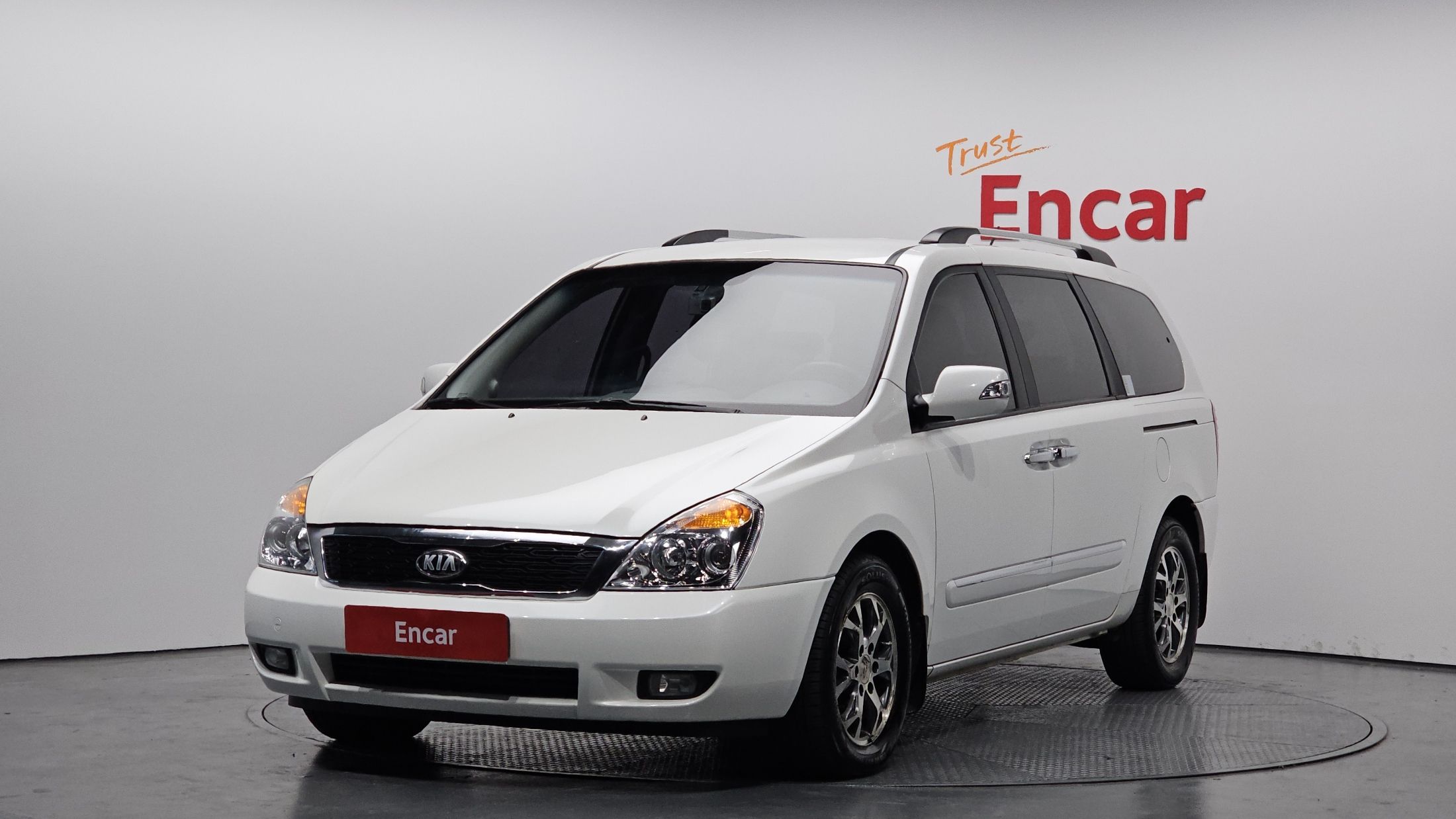 KIA CARNIVAL R