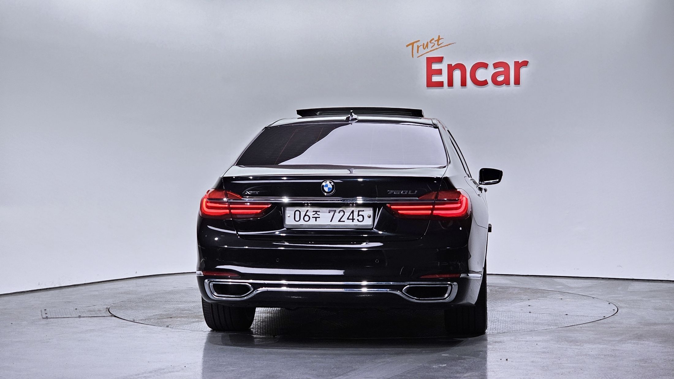 BMW 7-SERIES G11 2016