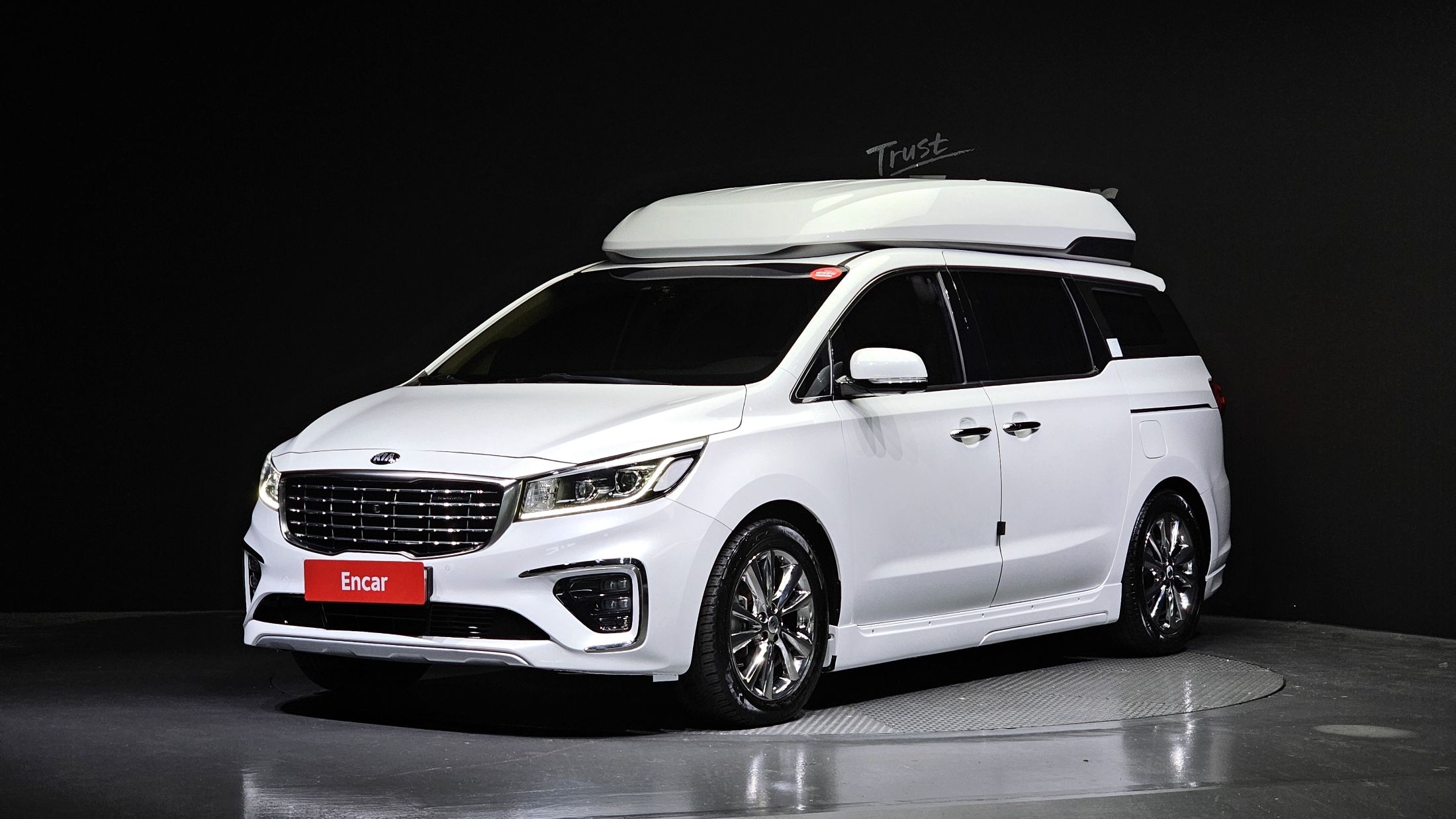 KIA CARNIVAL 2018