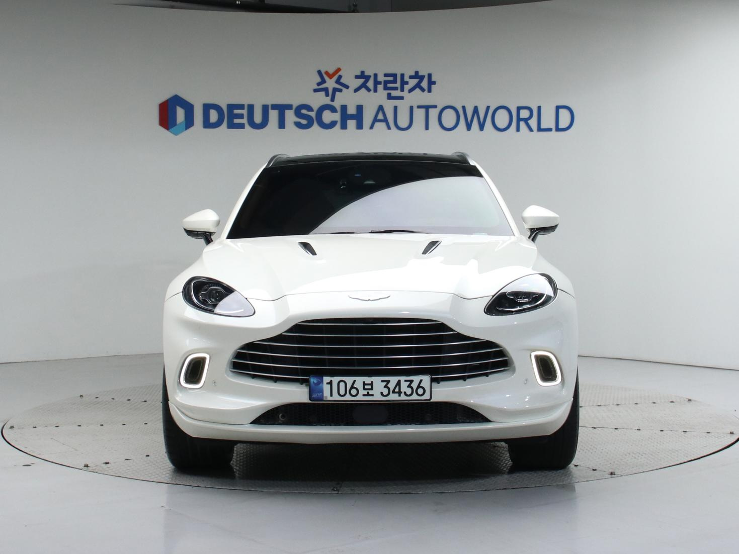 ASTON MARTIN DBX 2021