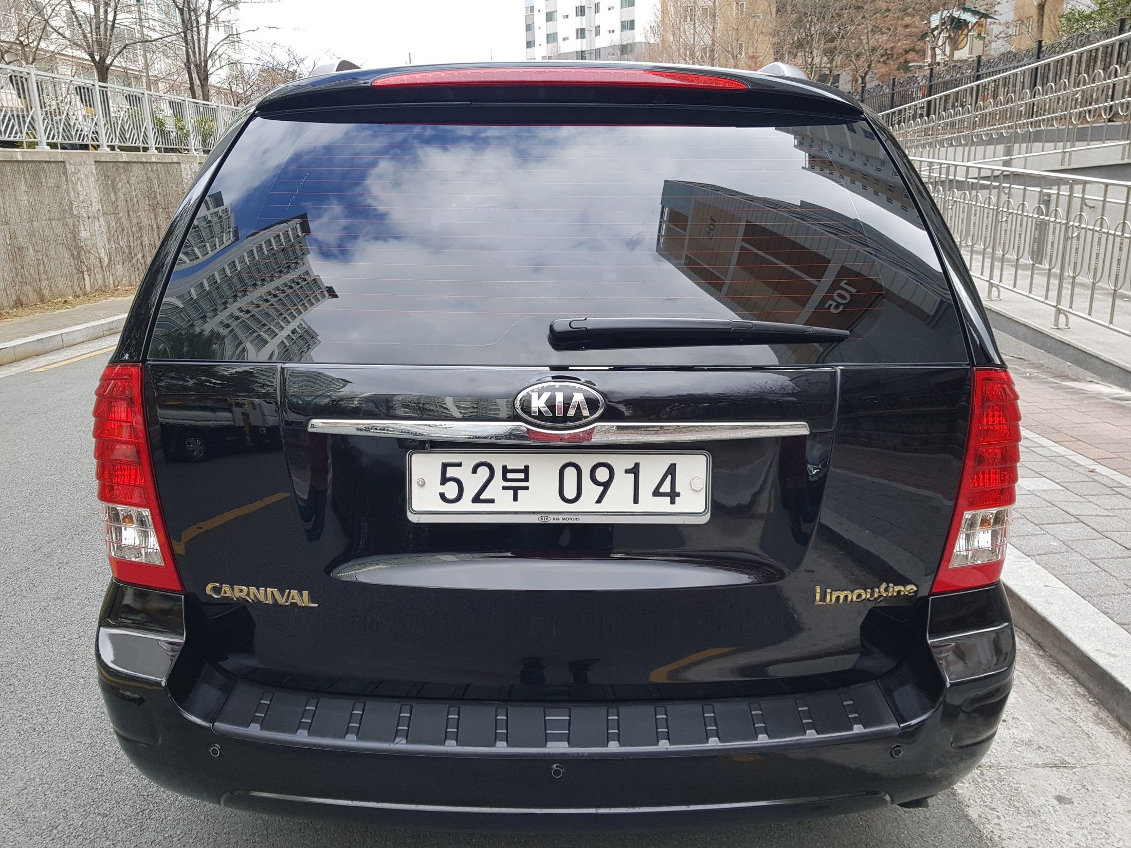 KIA CARNIVAL R 2013