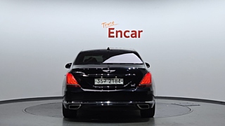 GENESIS EQ900 2016