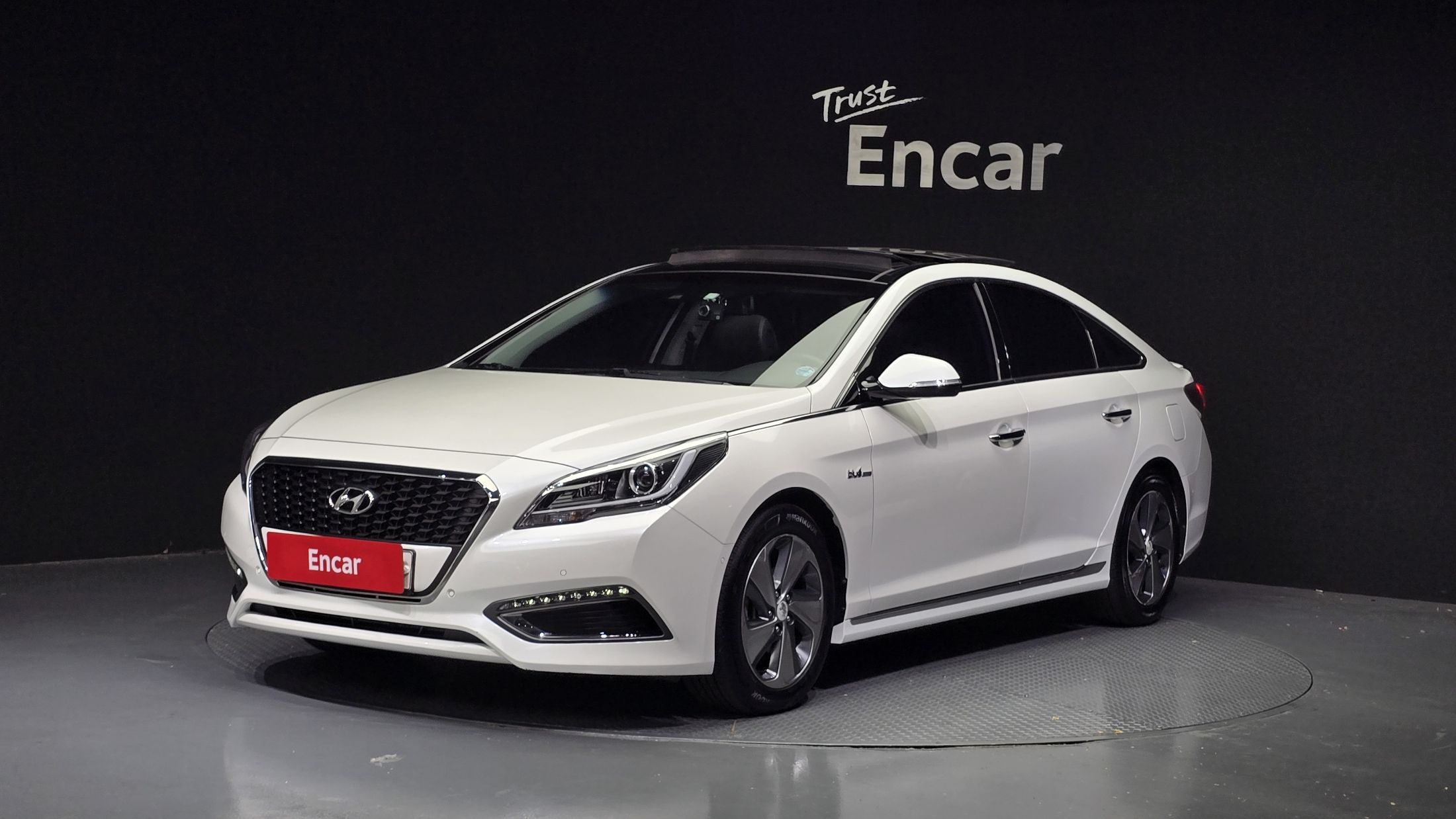 HYUNDAI LF SONATA HYBRID 2016