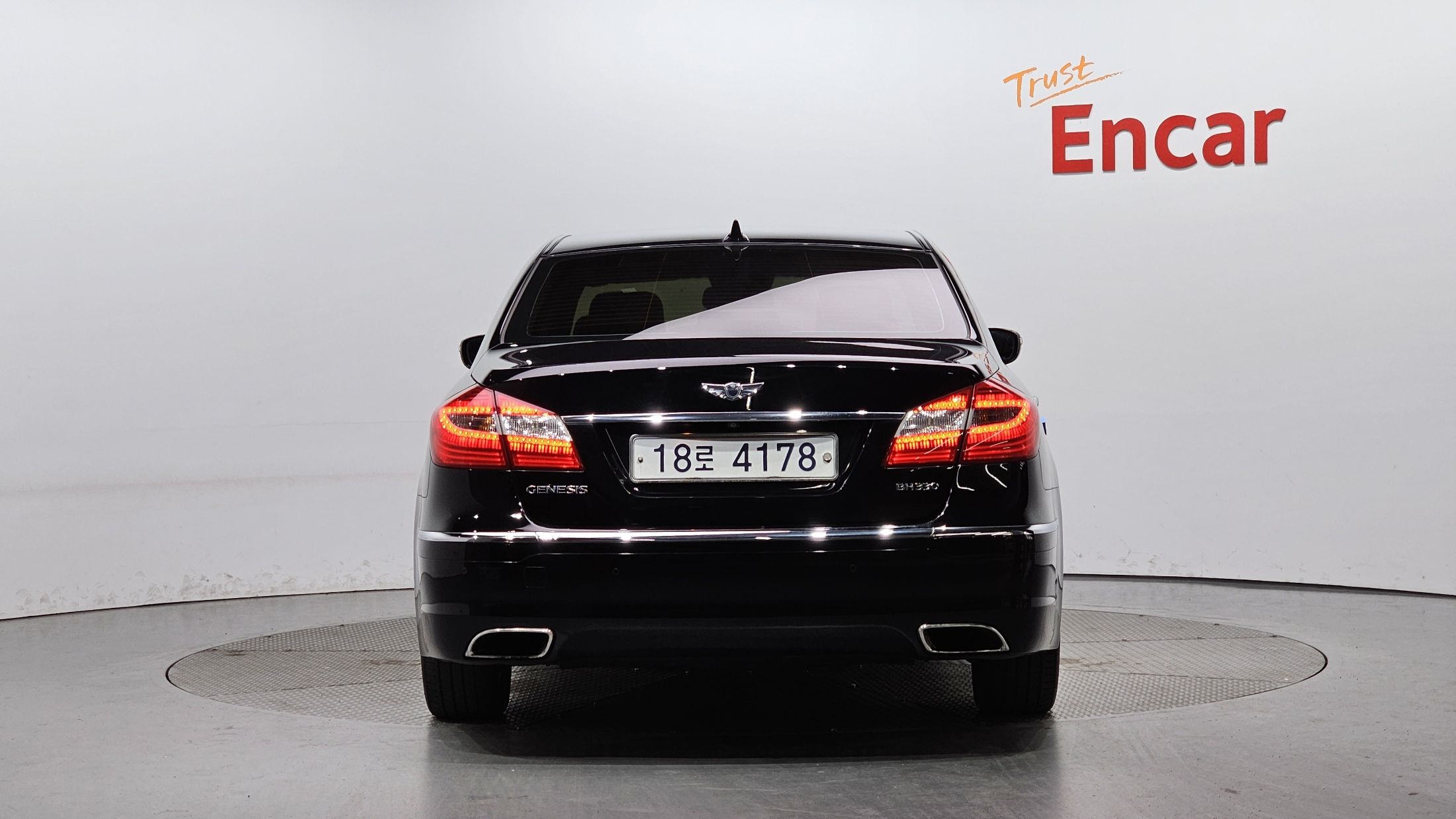 HYUNDAI GENESIS 2011