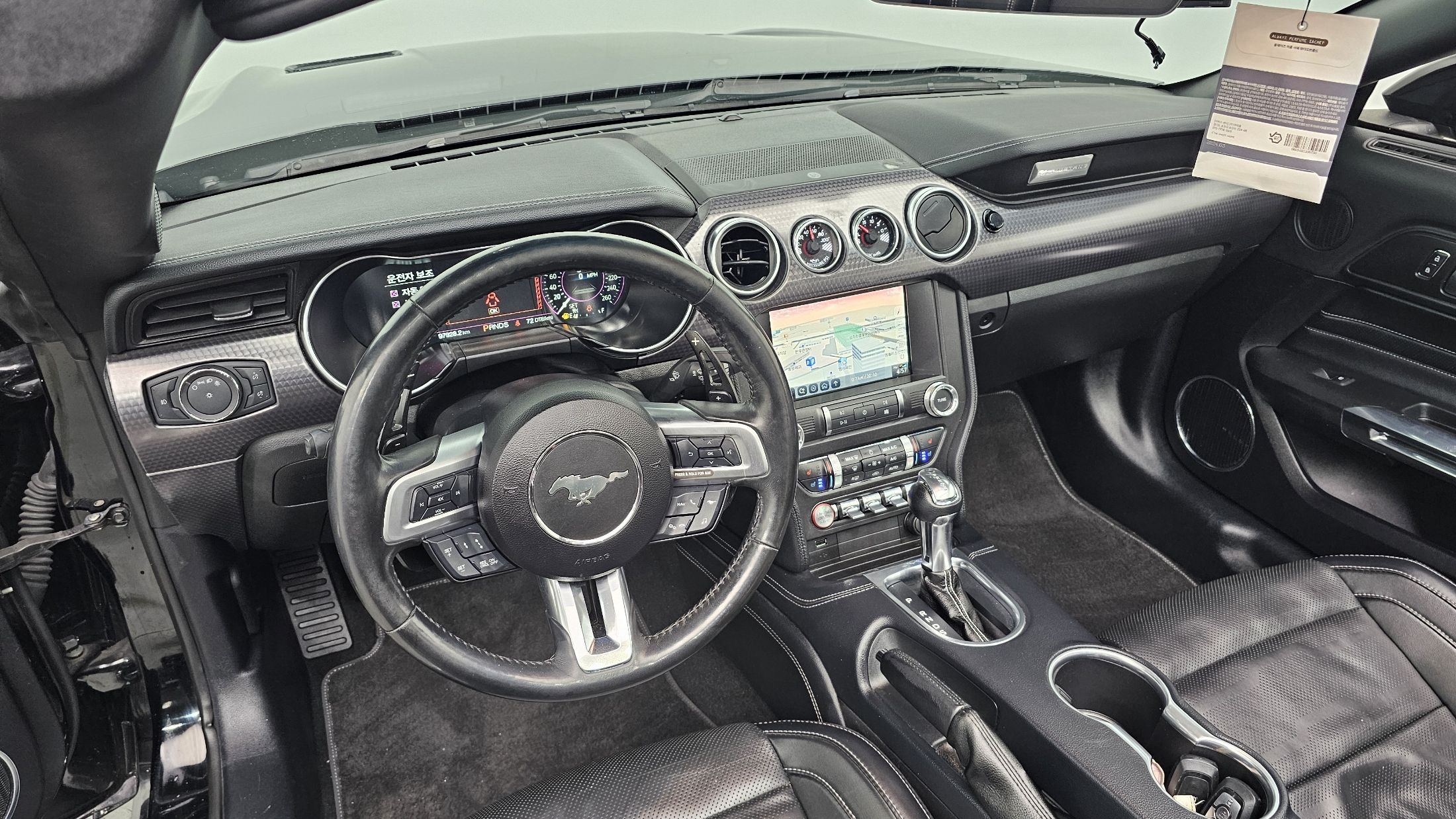 FORD MUSTANG 2019