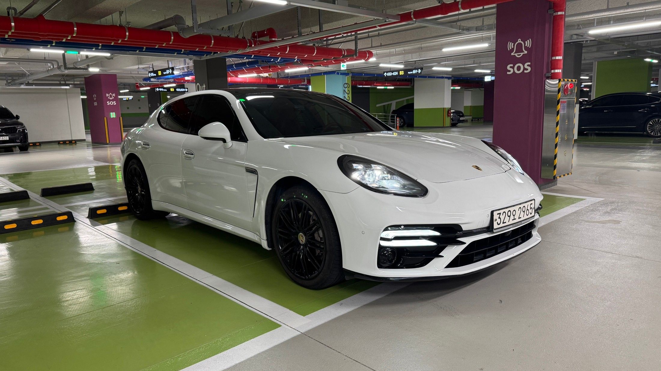 PORSCHE PANAMERA