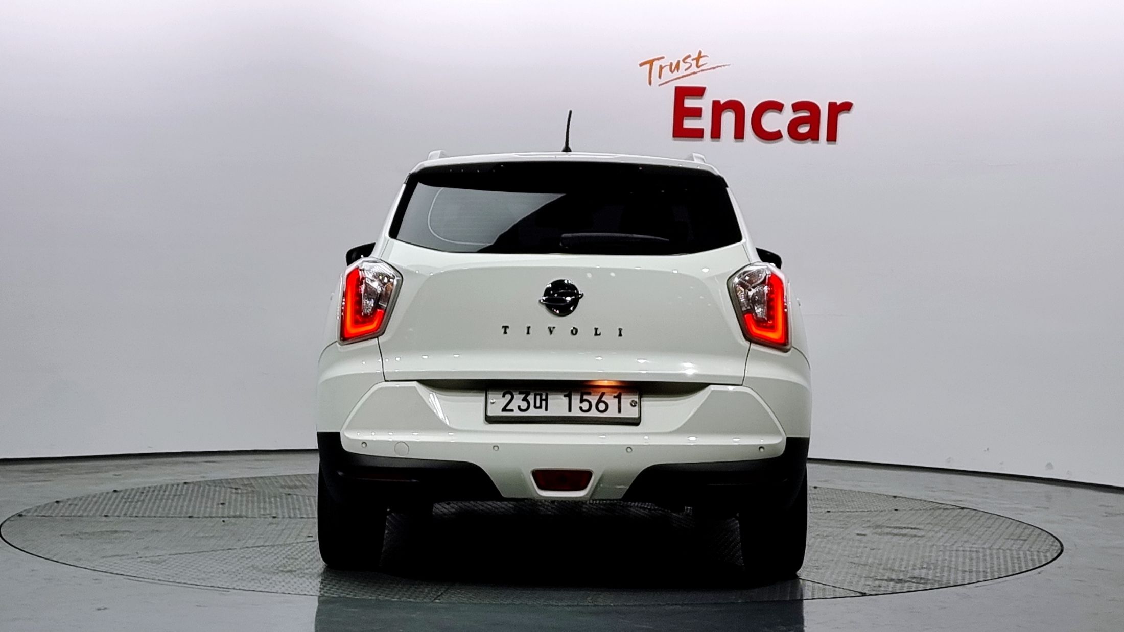 SSANGYONG TIVOLI 2015