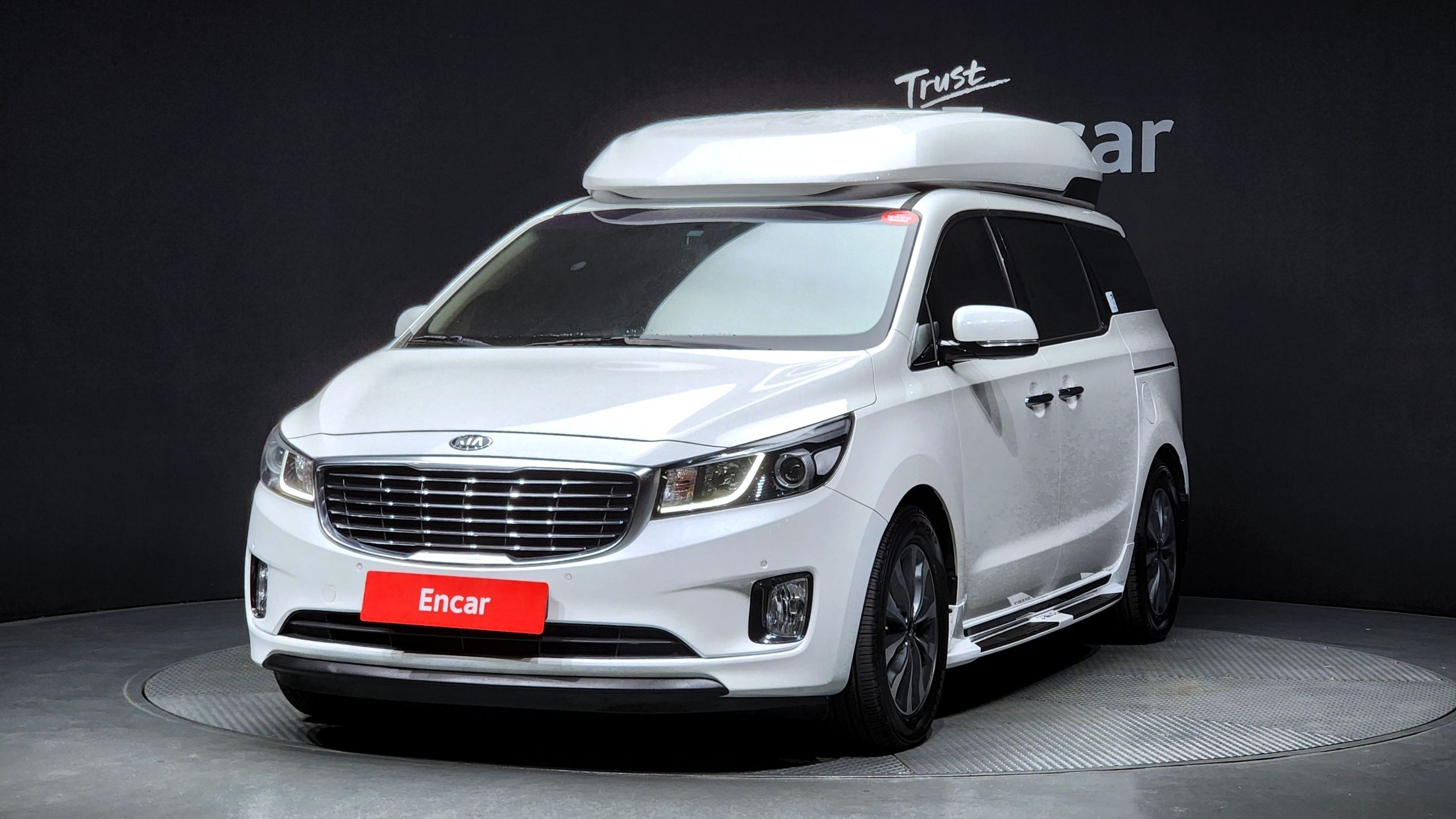 KIA CARNIVAL 2014