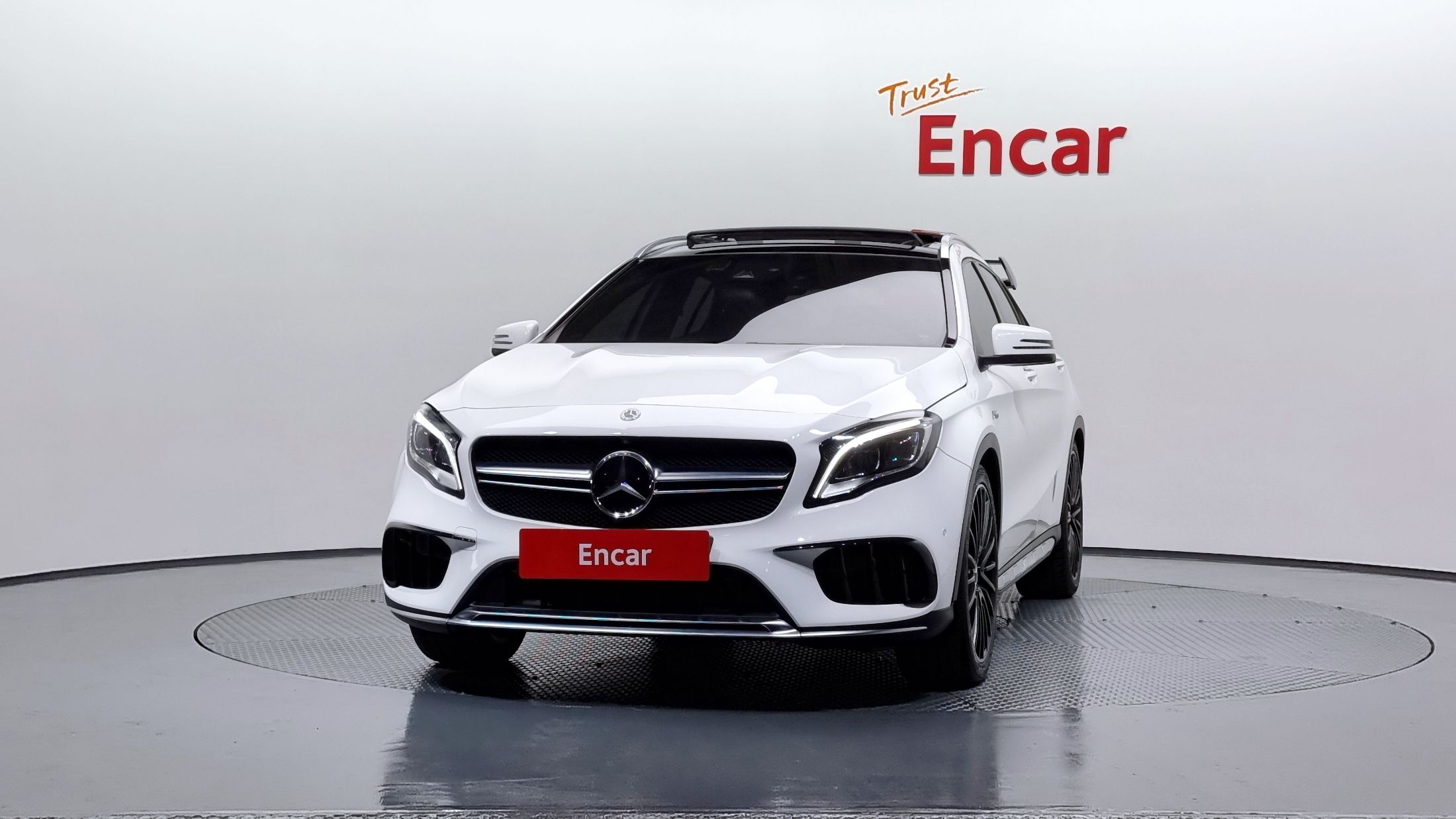 MERCEDES BENZ GLA-CLASS X156 2019