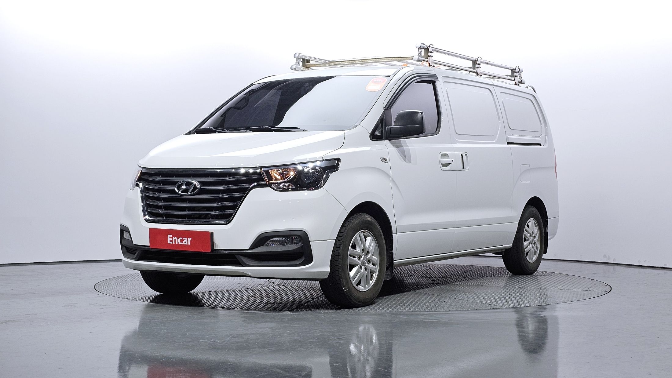 HYUNDAI STAREX GRAND