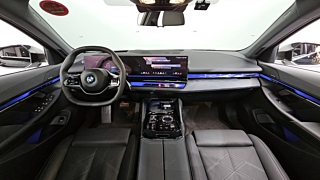 BMW 5-SERIES G60 2023