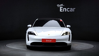 PORSCHE TAYCAN 2023