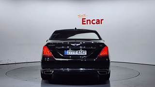 GENESIS EQ900 2018