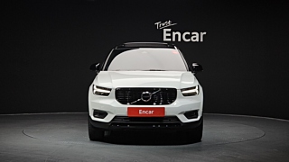 VOLVO XC40 2018