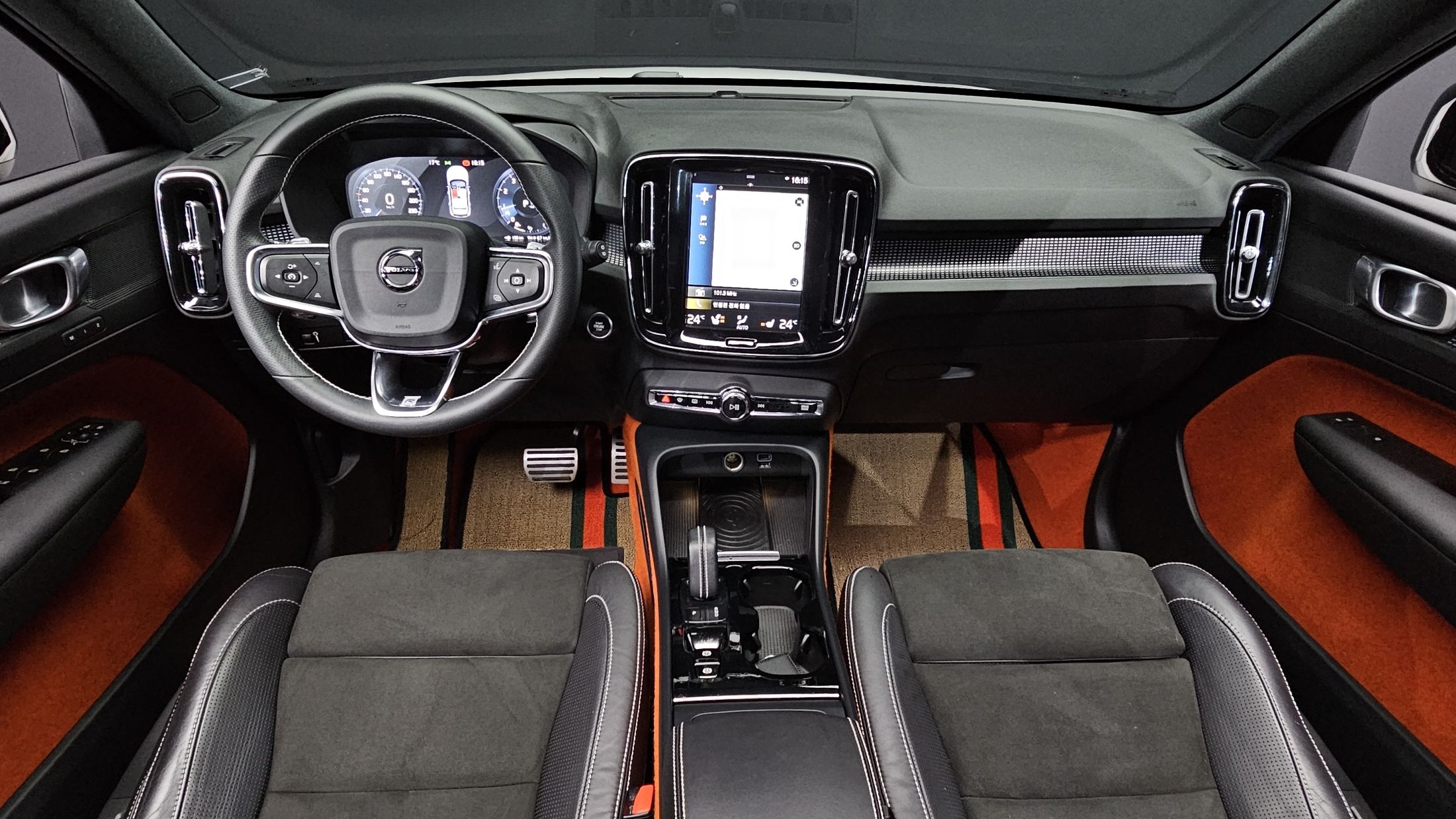 VOLVO XC40 2018