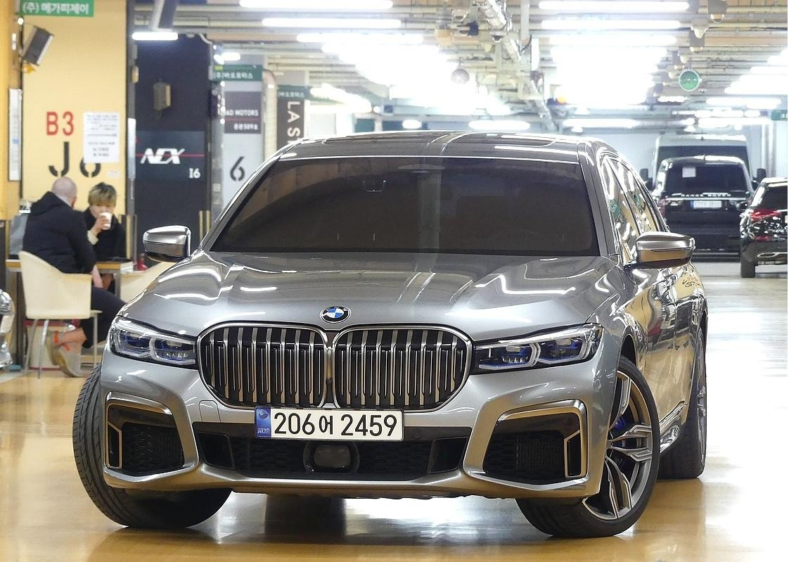 BMW 7-SERIES G11 2022