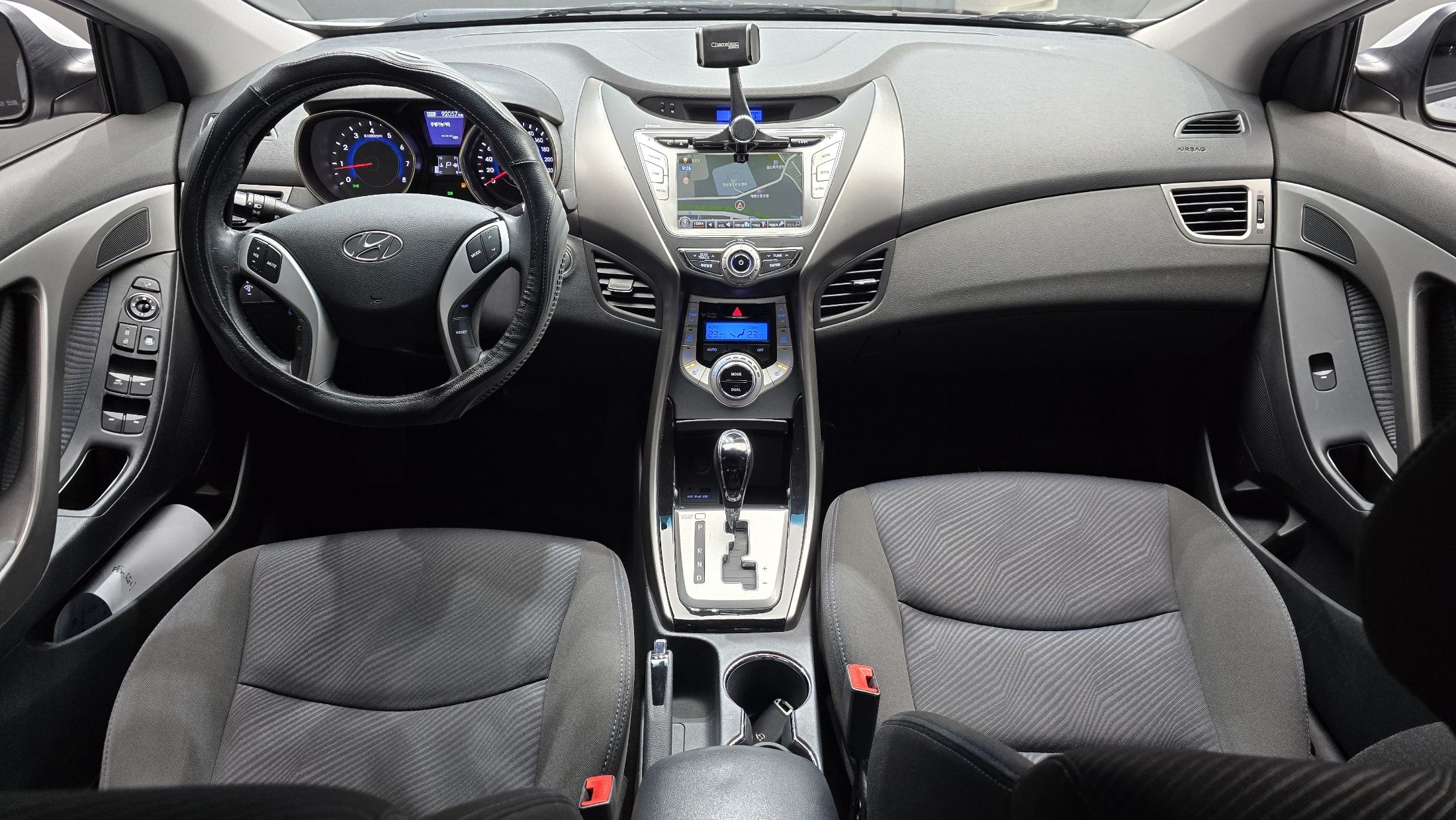 HYUNDAI AVANTE MD 2010