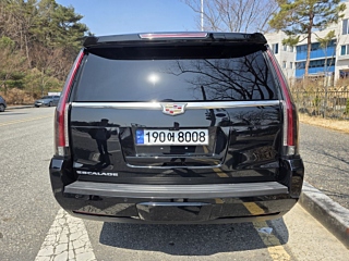 CADILLAC ESCALADE 2018