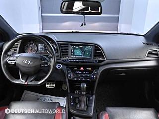 HYUNDAI AVANTE AD 2018