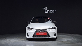 LEXUS IS200T 2017