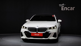 BMW 5-SERIES G60 2023