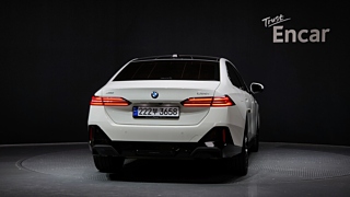 BMW 5-SERIES G60 2023