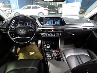 HYUNDAI SONATA DN8 2019