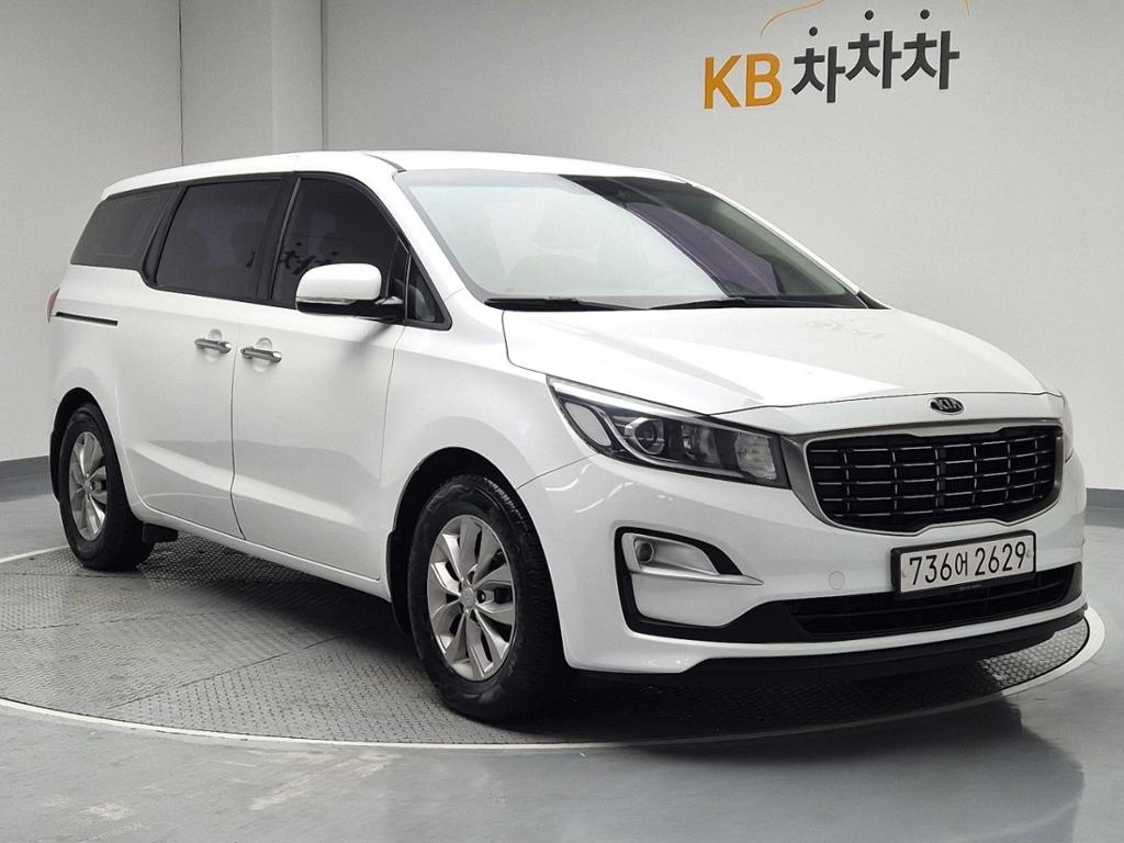 KIA CARNIVAL 2018