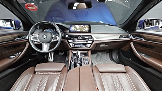 BMW 5-SERIES G30 2019