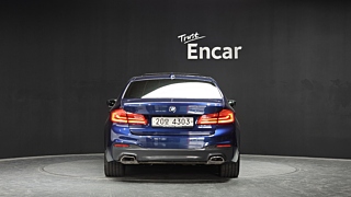 BMW 5-SERIES G30 2019