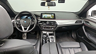 BMW 5-SERIES G30 2017