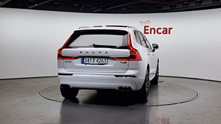 VOLVO XC60 2017