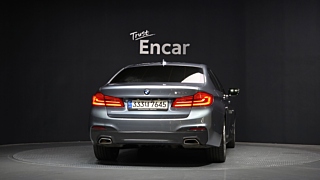 BMW 5-SERIES G30 2017