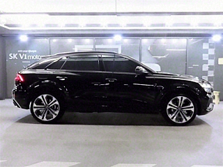 AUDI Q8 4M 2023