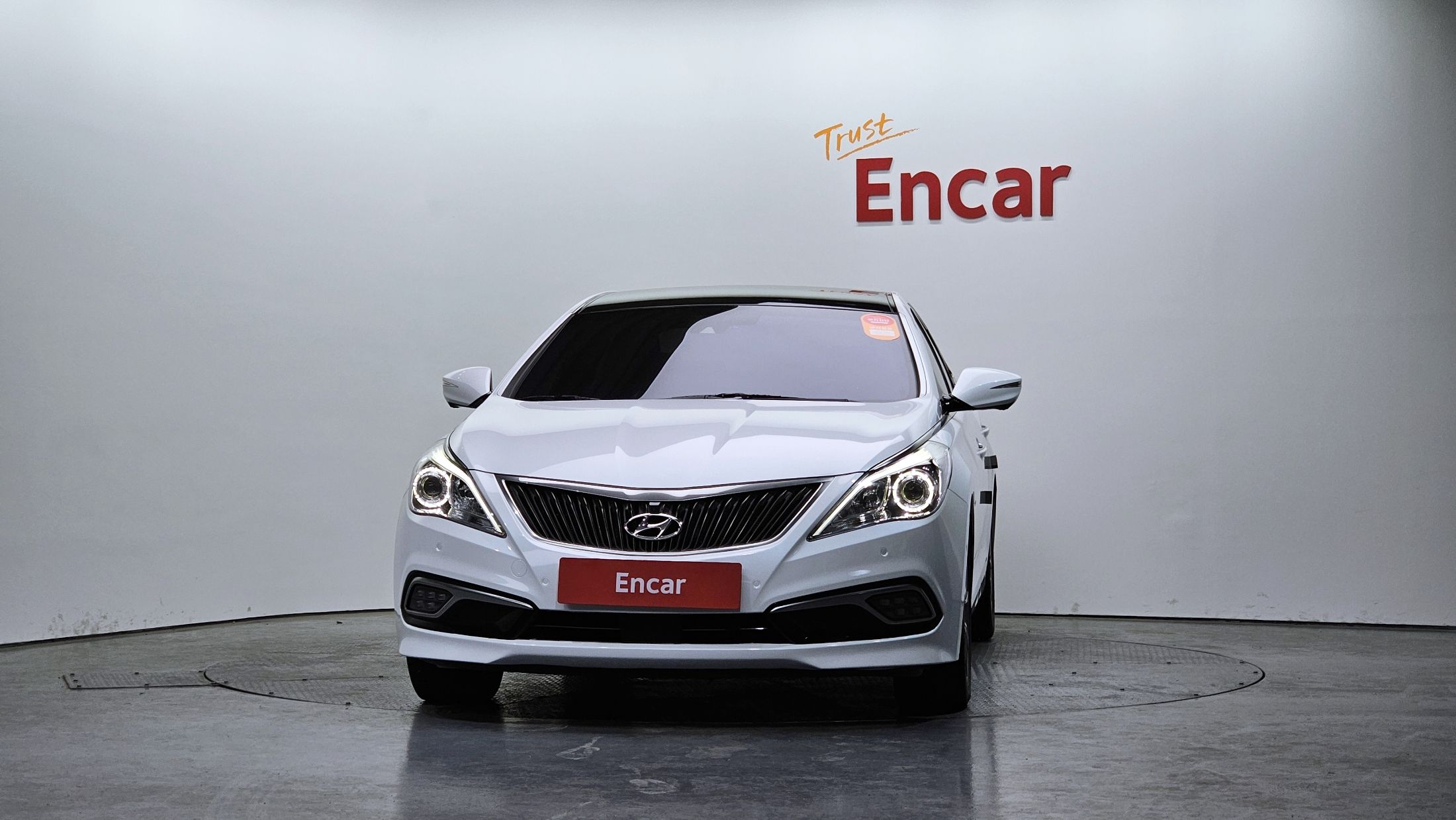 HYUNDAI GRANDEUR HG 2016