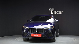 MASERATI LEVANTE 2021