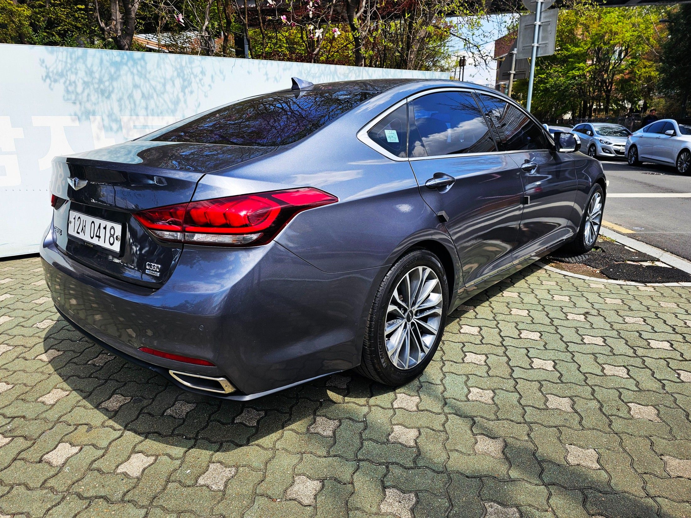 HYUNDAI GENESIS DH 2015