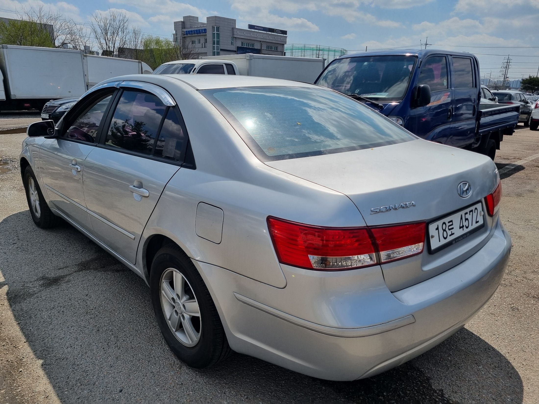 HYUNDAI NF SONATA TRANSFORM 2011