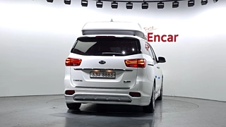 KIA CARNIVAL 2018