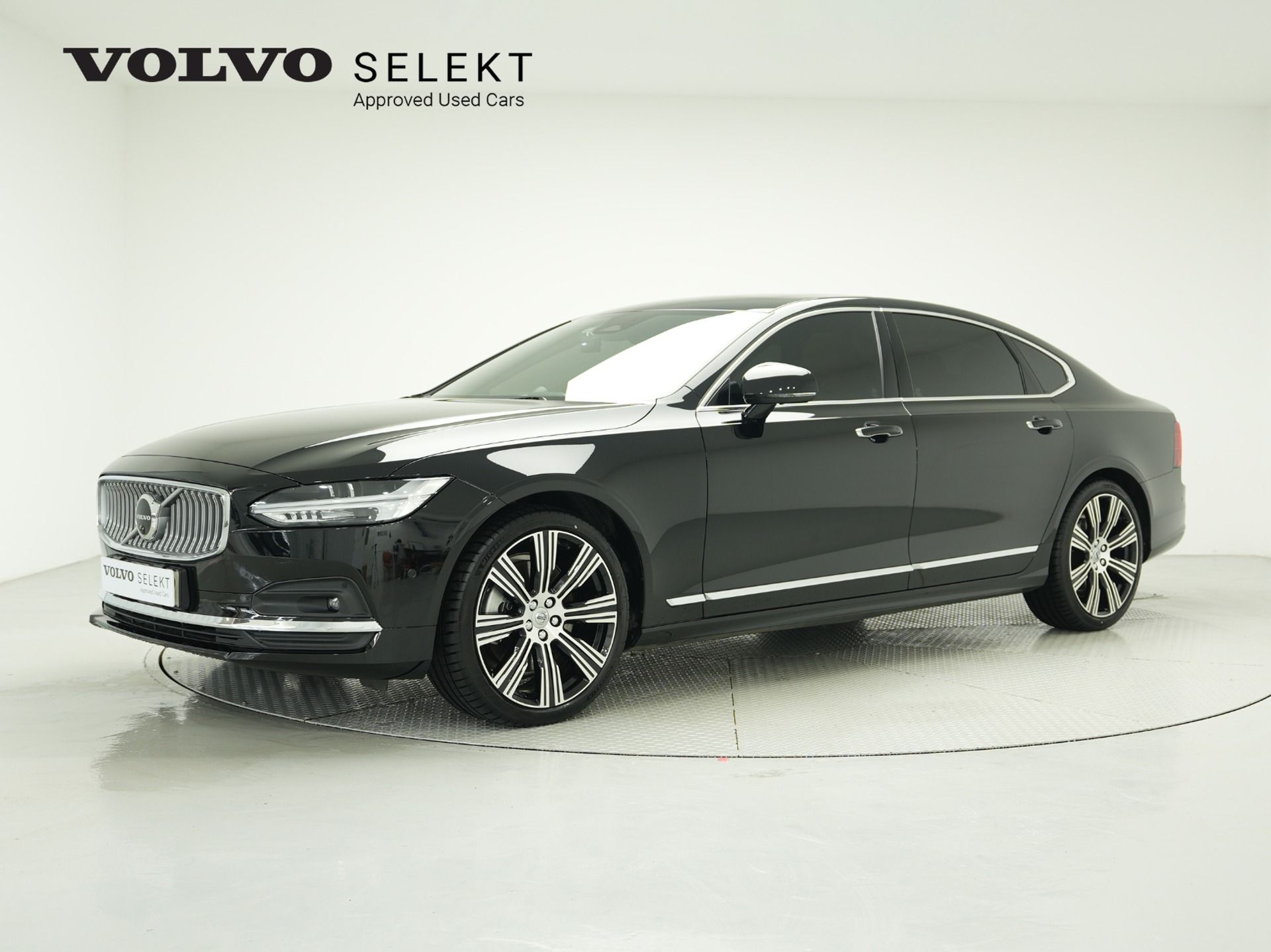 VOLVO S90 2023