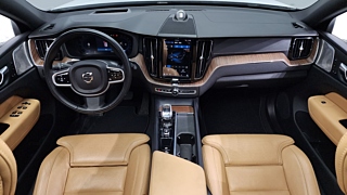VOLVO XC60 2021
