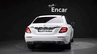 MERCEDES BENZ E-CLASS W213 2018