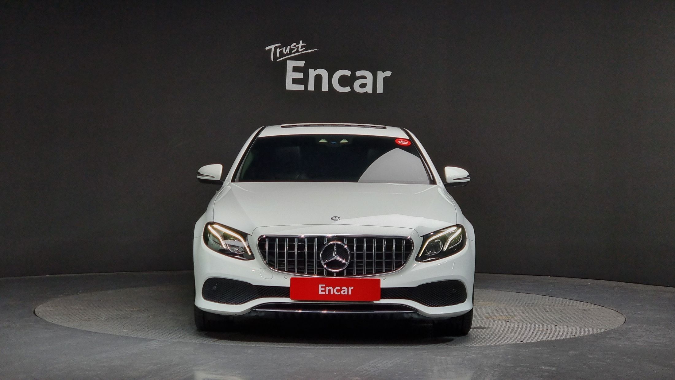 MERCEDES BENZ E-CLASS W213 2016