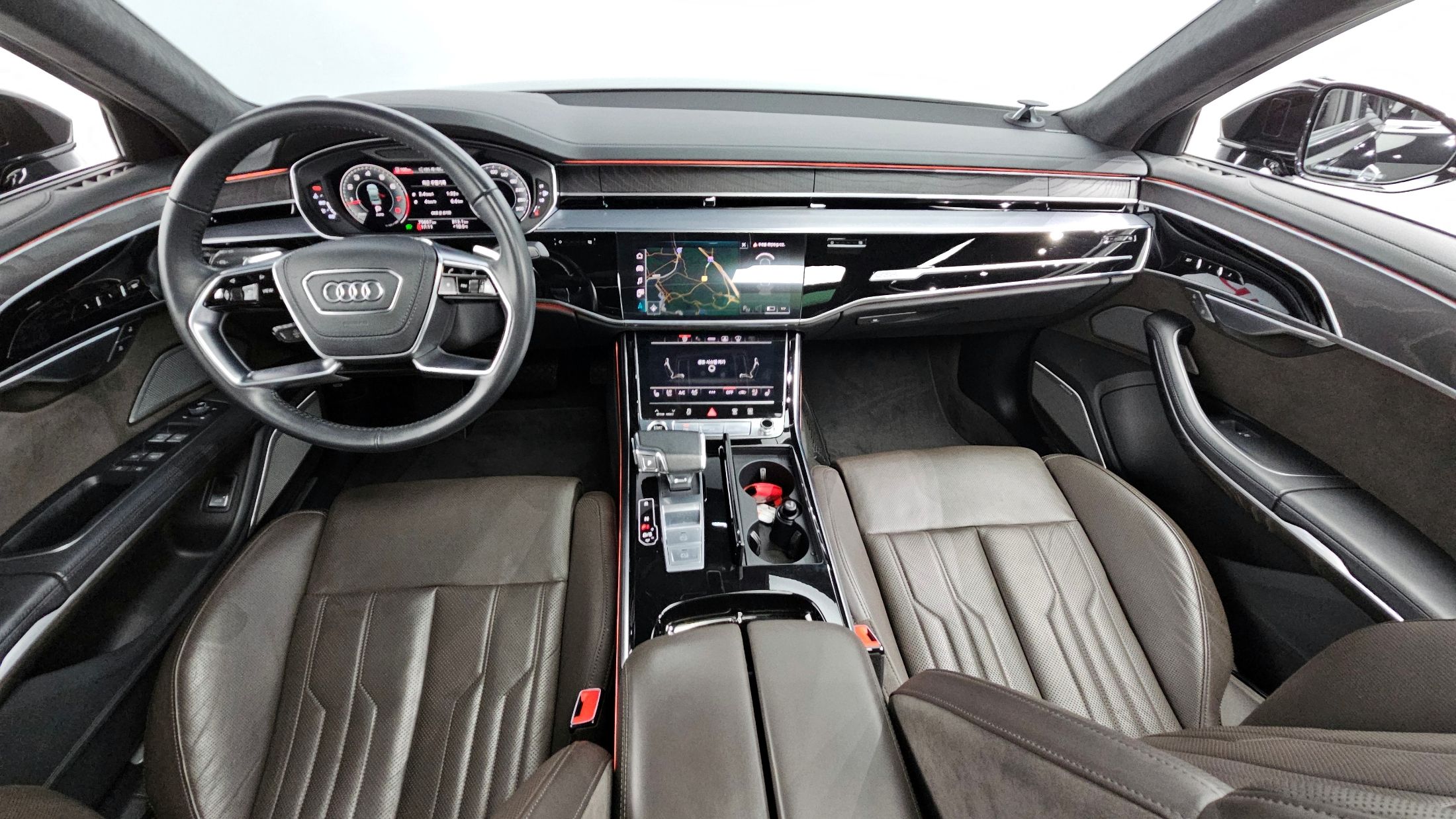 AUDI A8 D5